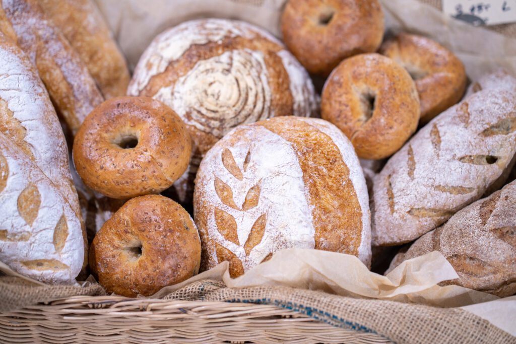 closeup freshly baked bread bagels